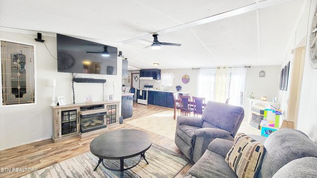 1290 Bluets Road, Newport, TN 37821