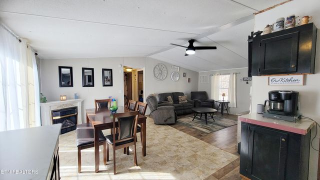 1290 Bluets Road, Newport, TN 37821
