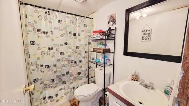 1290 Bluets Road, Newport, TN 37821