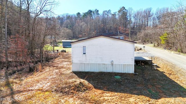 1290 Bluets Road, Newport, TN 37821