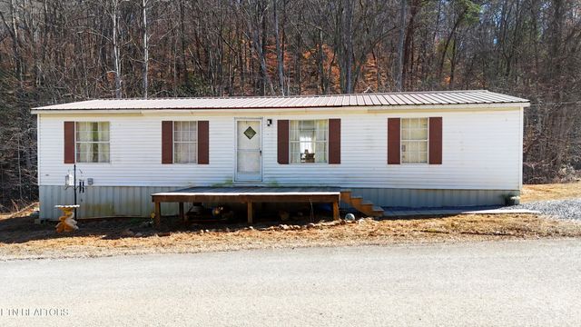 1290 Bluets Road, Newport, TN 37821
