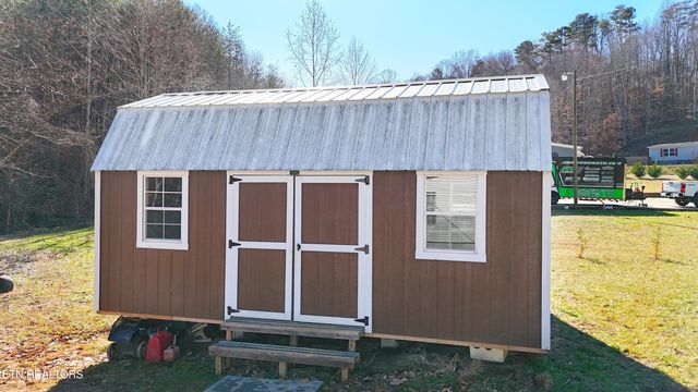 1290 Bluets Road, Newport, TN 37821