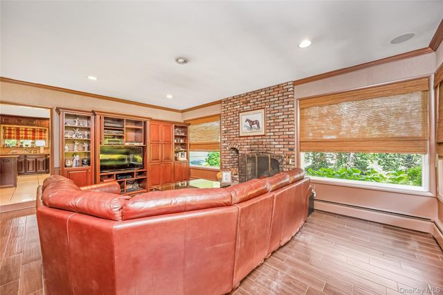 122 Woodmere Boulevard S, Woodsburgh, NY 11598
