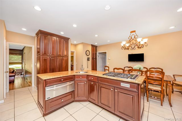 122 Woodmere Boulevard S, Woodsburgh, NY 11598