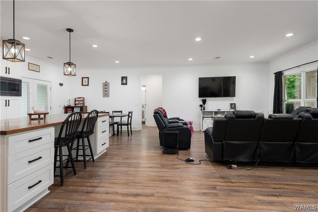 11366 Joe Namath, Northport, AL 35475