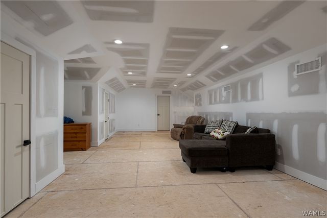 11366 Joe Namath, Northport, AL 35475