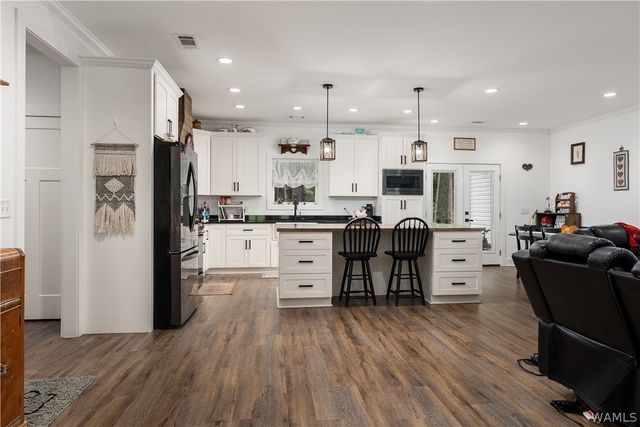 11366 Joe Namath, Northport, AL 35475