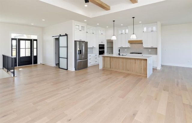 17227 Northview Drive, Urbandale, IA 50323
