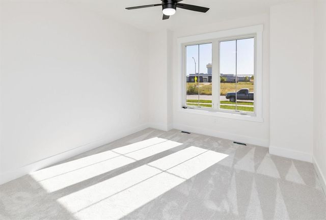 17227 Northview Drive, Urbandale, IA 50323