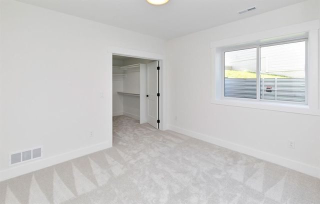 17227 Northview Drive, Urbandale, IA 50323