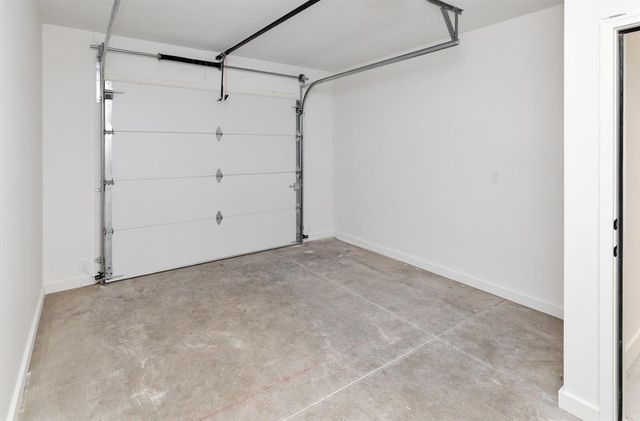 17227 Northview Drive, Urbandale, IA 50323