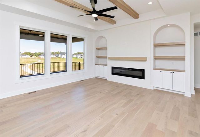 17227 Northview Drive, Urbandale, IA 50323