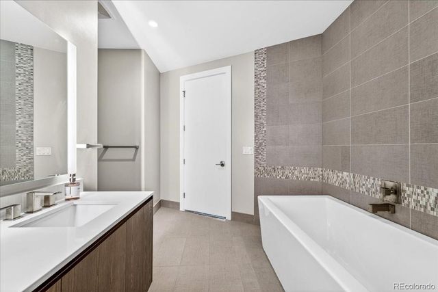 4200 W 17th Avenue 614, Denver, CO 80204