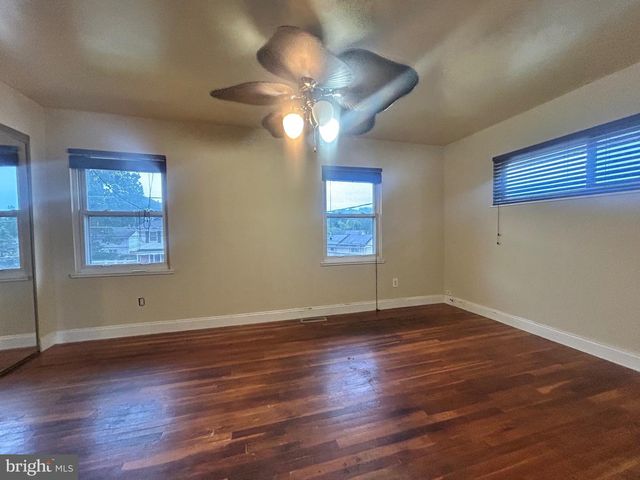 7228 HYLTON ST, Capitol Heights, MD 20743
