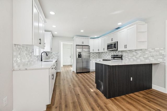 6416 N 47TH STREET, Tampa, FL 33610