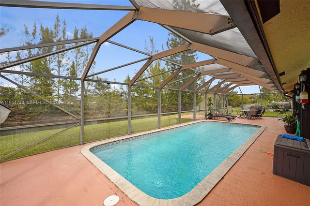 8507 NW 54th Ct, Lauderhill, FL 33351