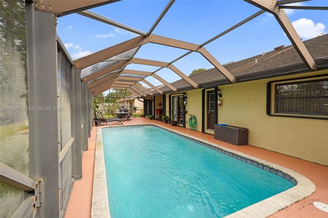 8507 NW 54th Ct, Lauderhill, FL 33351