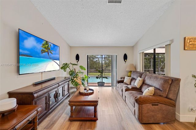 8507 NW 54th Ct, Lauderhill, FL 33351