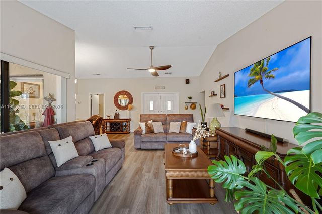 8507 NW 54th Ct, Lauderhill, FL 33351