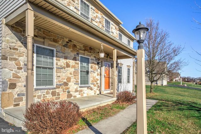 2027 MALLARD LN, Lebanon, PA 17046