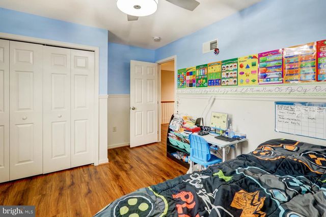 2027 MALLARD LN, Lebanon, PA 17046