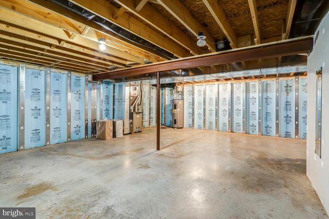 2027 MALLARD LN, Lebanon, PA 17046