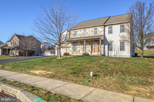 2027 MALLARD LN, Lebanon, PA 17046