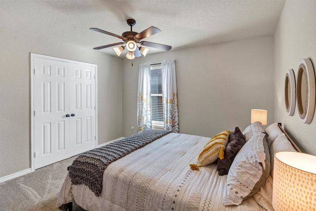 613 Creek Point Drive, Saginaw, TX 76179