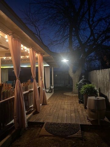 613 Creek Point Drive, Saginaw, TX 76179