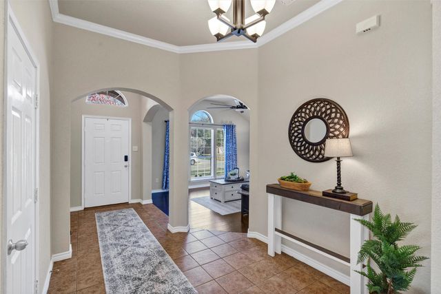 613 Creek Point Drive, Saginaw, TX 76179