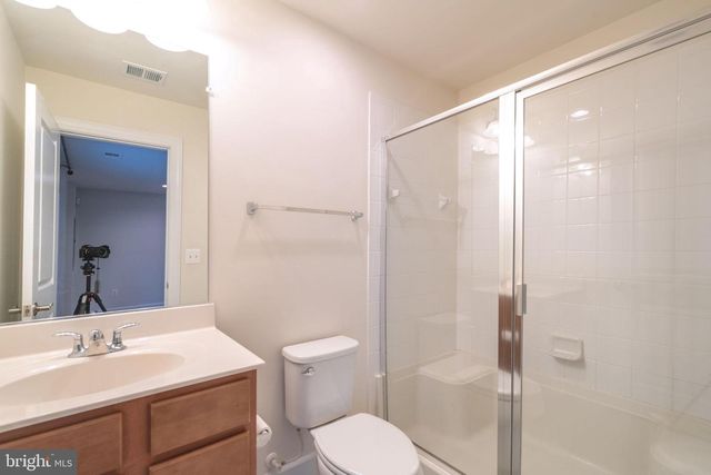 10739 CALEDONIA MEADOW DR, Manassas, VA 20112
