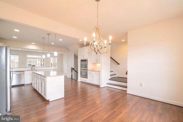 10739 CALEDONIA MEADOW DR, Manassas, VA 20112