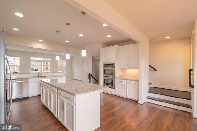 10739 CALEDONIA MEADOW DR, Manassas, VA 20112