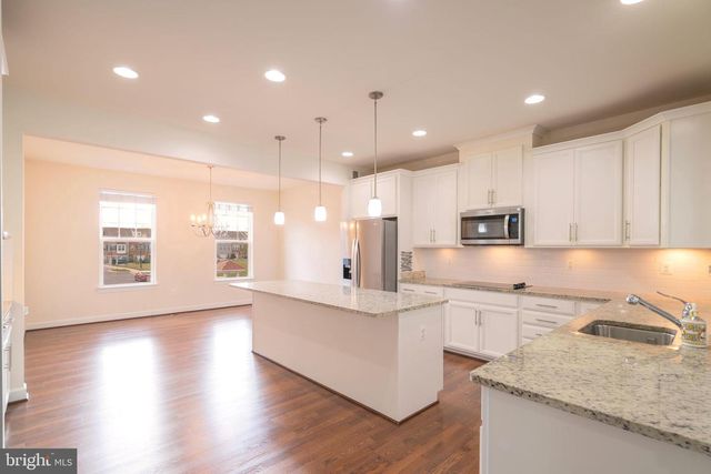 10739 CALEDONIA MEADOW DR, Manassas, VA 20112