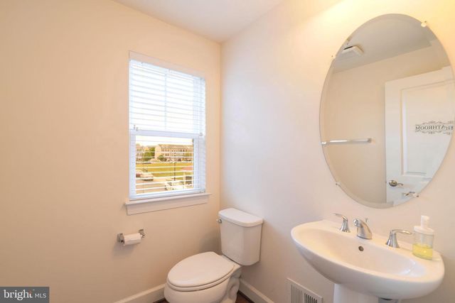 10739 CALEDONIA MEADOW DR, Manassas, VA 20112