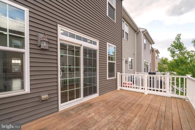 10739 CALEDONIA MEADOW DR, Manassas, VA 20112