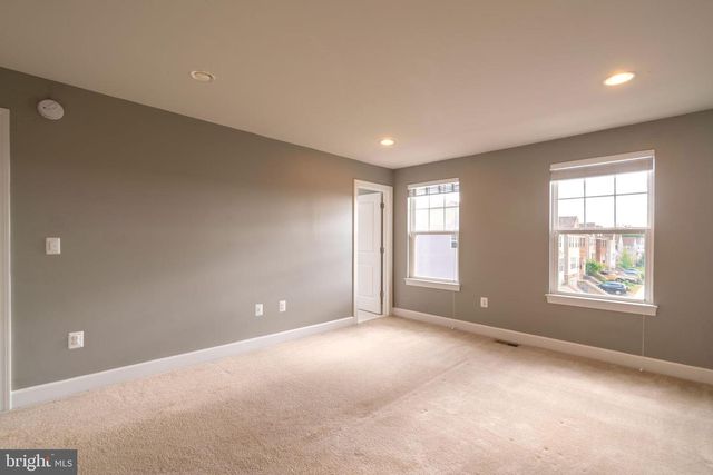 10739 CALEDONIA MEADOW DR, Manassas, VA 20112