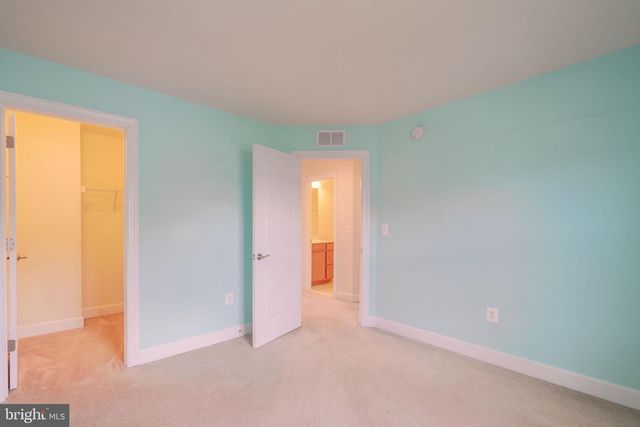 10739 CALEDONIA MEADOW DR, Manassas, VA 20112