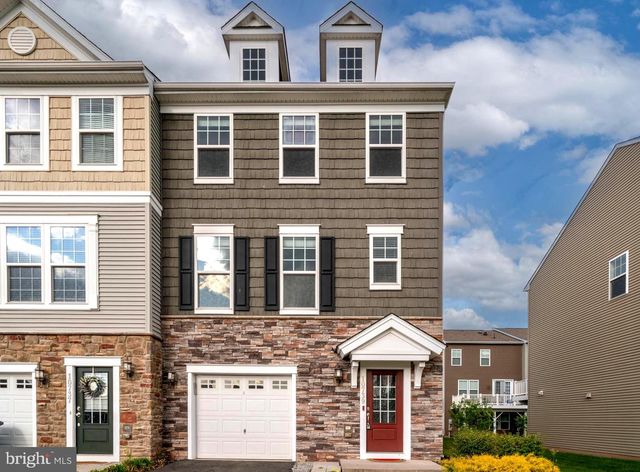 10739 CALEDONIA MEADOW DR, Manassas, VA 20112