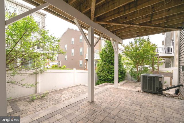 10739 CALEDONIA MEADOW DR, Manassas, VA 20112