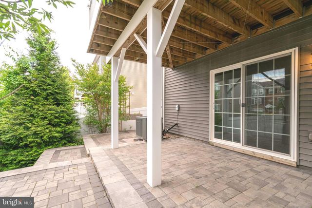 10739 CALEDONIA MEADOW DR, Manassas, VA 20112