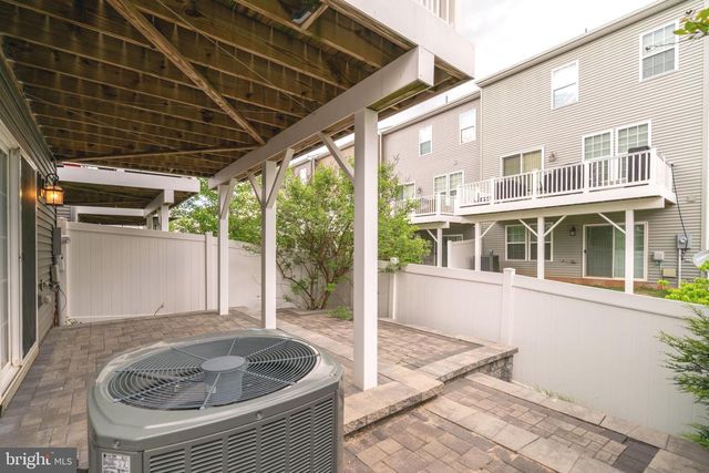 10739 CALEDONIA MEADOW DR, Manassas, VA 20112