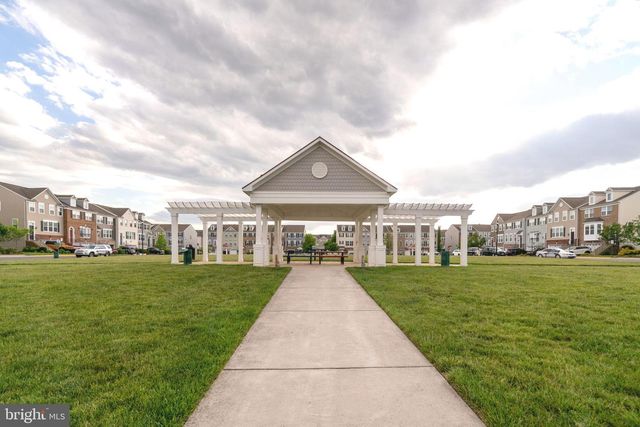 10739 CALEDONIA MEADOW DR, Manassas, VA 20112