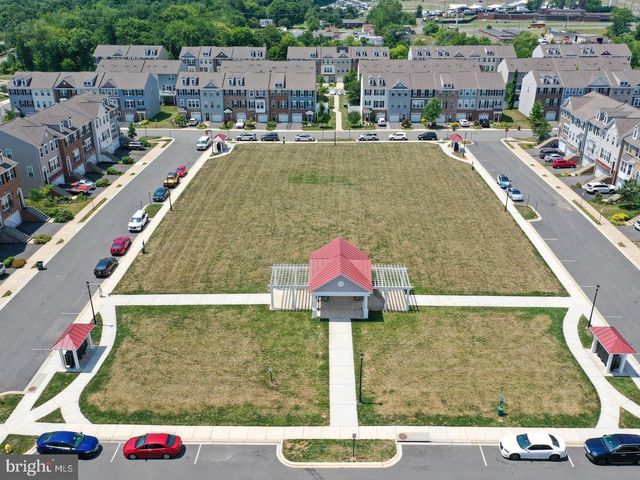 10739 CALEDONIA MEADOW DR, Manassas, VA 20112