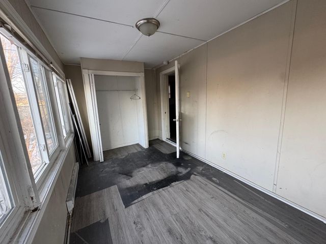 633 Parkway Drive, Saint Paul, MN 55106