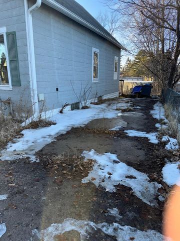 633 Parkway Drive, Saint Paul, MN 55106