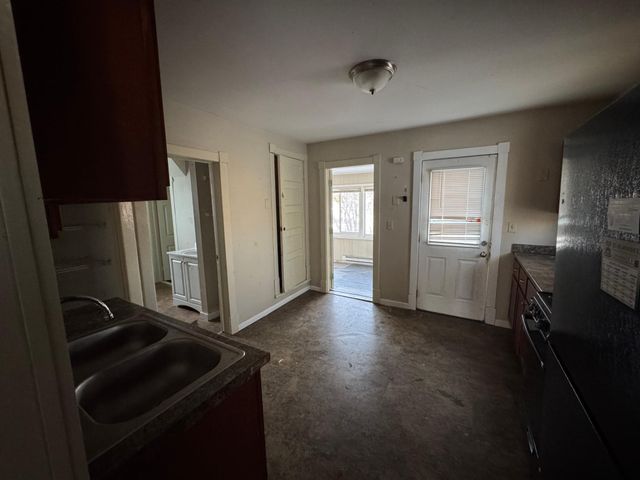 633 Parkway Drive, Saint Paul, MN 55106
