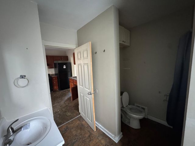 633 Parkway Drive, Saint Paul, MN 55106