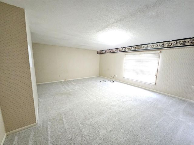 5831 N Ava Avenue, Kansas City, MO 64151