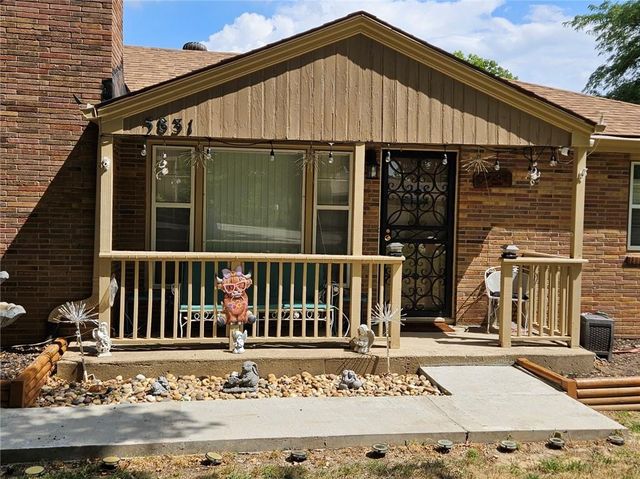 5831 N Ava Avenue, Kansas City, MO 64151
